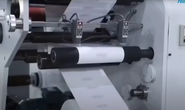 ماكينة قطع القوالب الدوارة للحز بعلامة فارغة