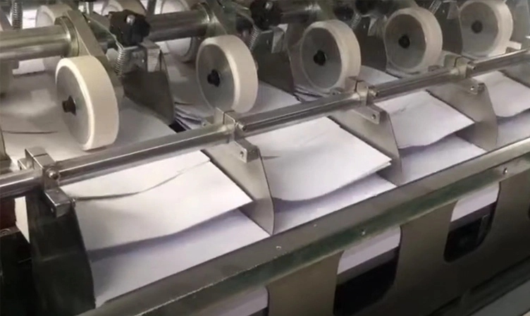 آلة قص وتعبئة الورق A4 الأوتوماتيكية بالكامل