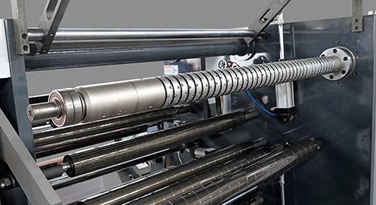 آلة تقطيع لفافة كبيرة