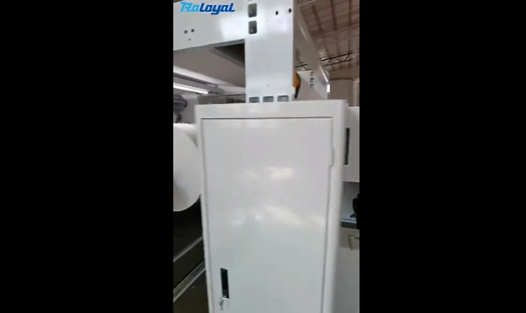 آلة لف وتقطيع الملصقات ذات اللفافة الجامبي